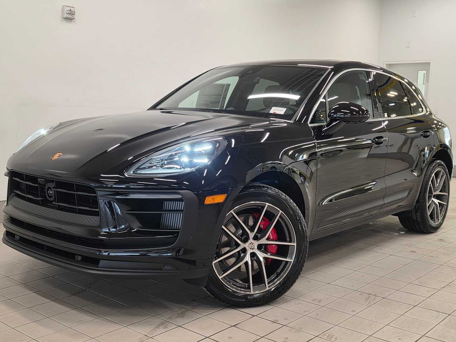 2026 PORSCHE Macan