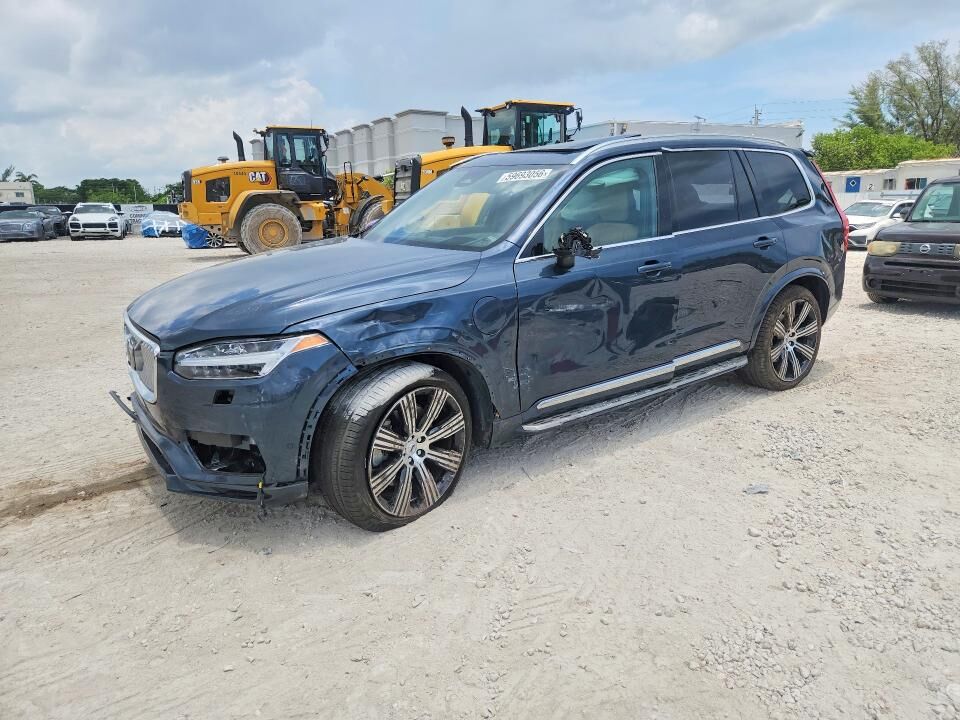 2024 VOLVO XC90