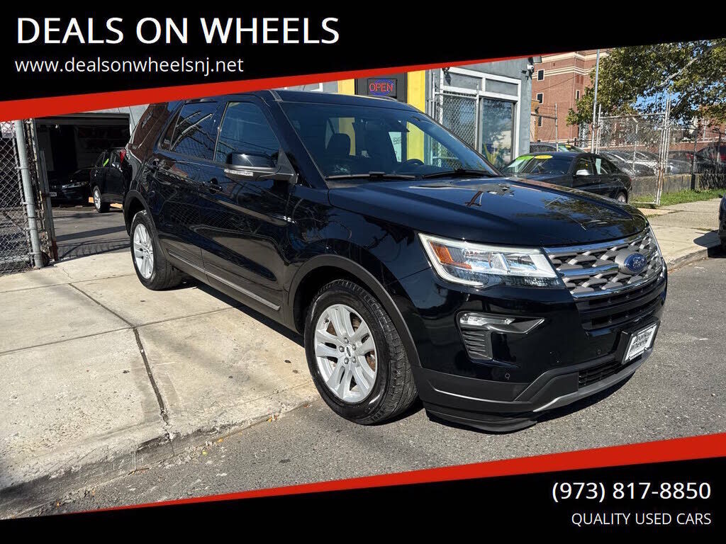 2018 FORD Explorer