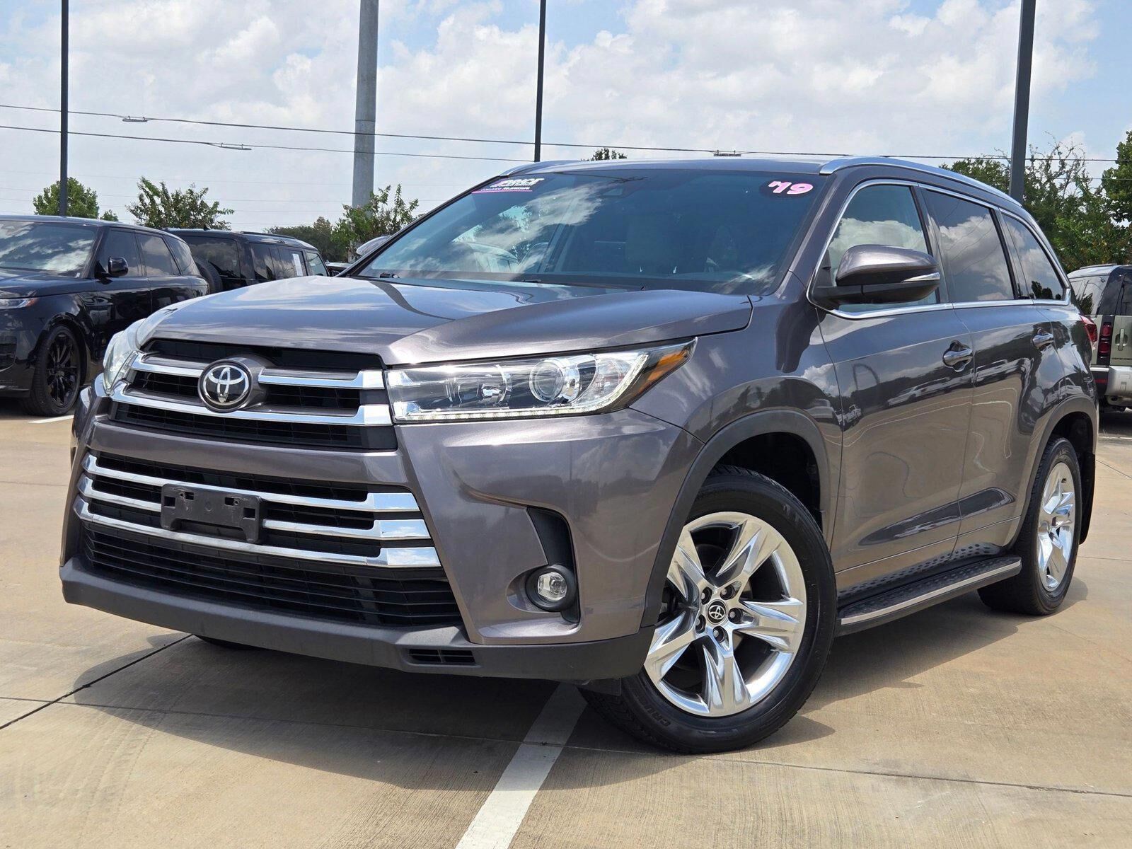 2019 TOYOTA Highlander
