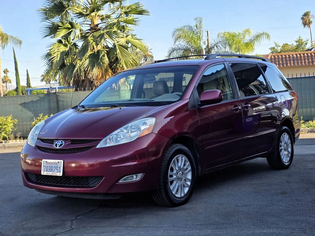 2009 TOYOTA Sienna
