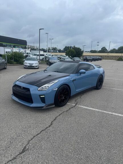 2016 NISSAN GT-R