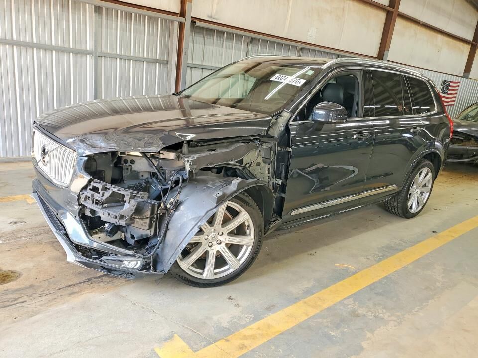 2017 VOLVO XC90