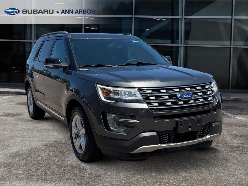 2017 FORD Explorer