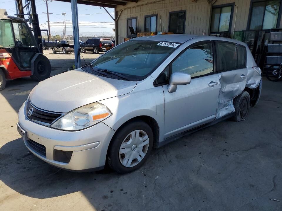 2011 NISSAN Versa