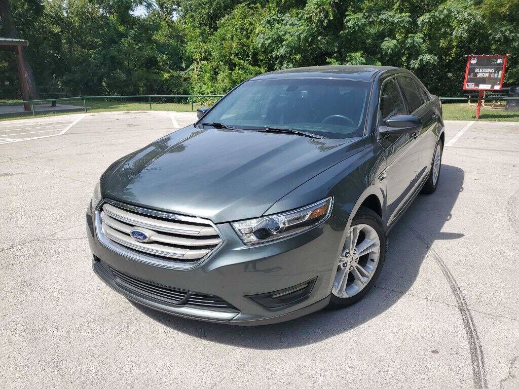 2016 FORD Taurus