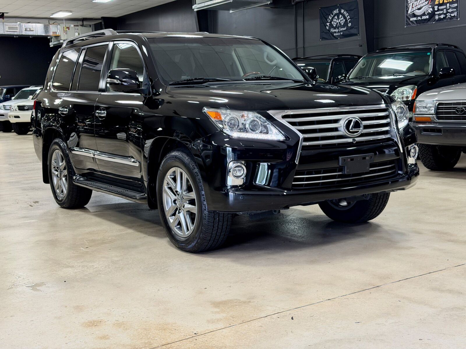 2015 LEXUS LX