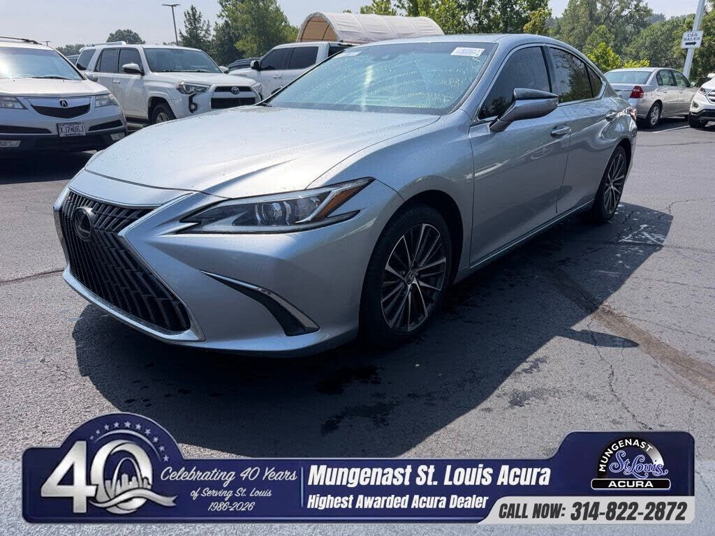 2022 LEXUS ES