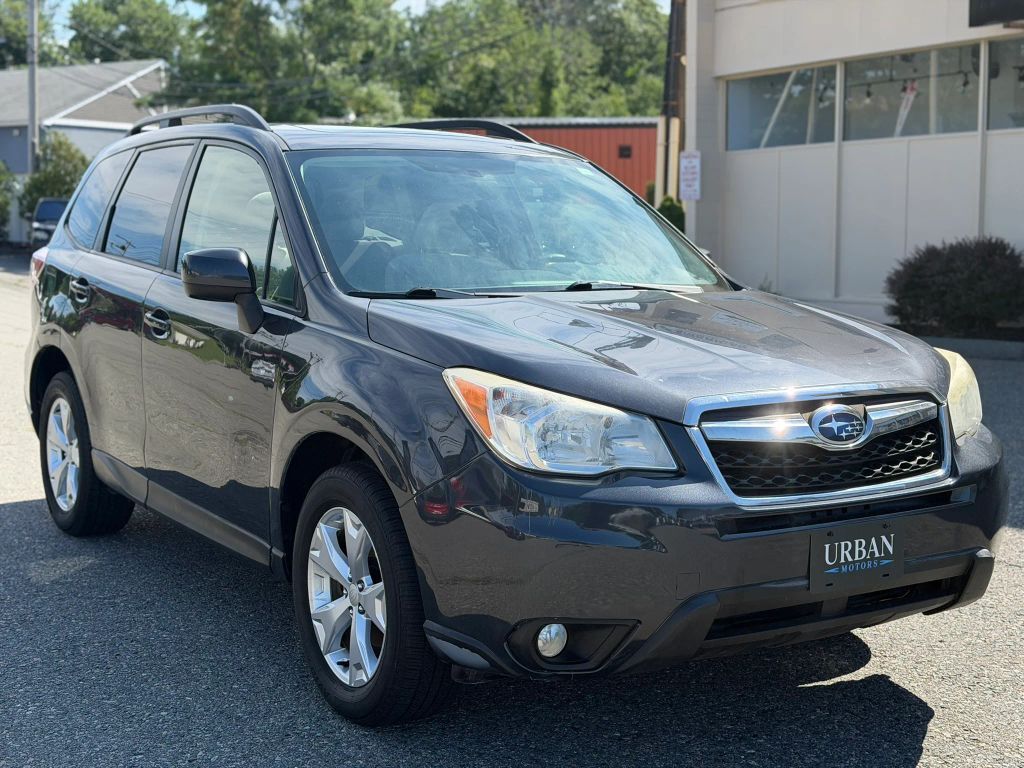 2014 SUBARU Forester