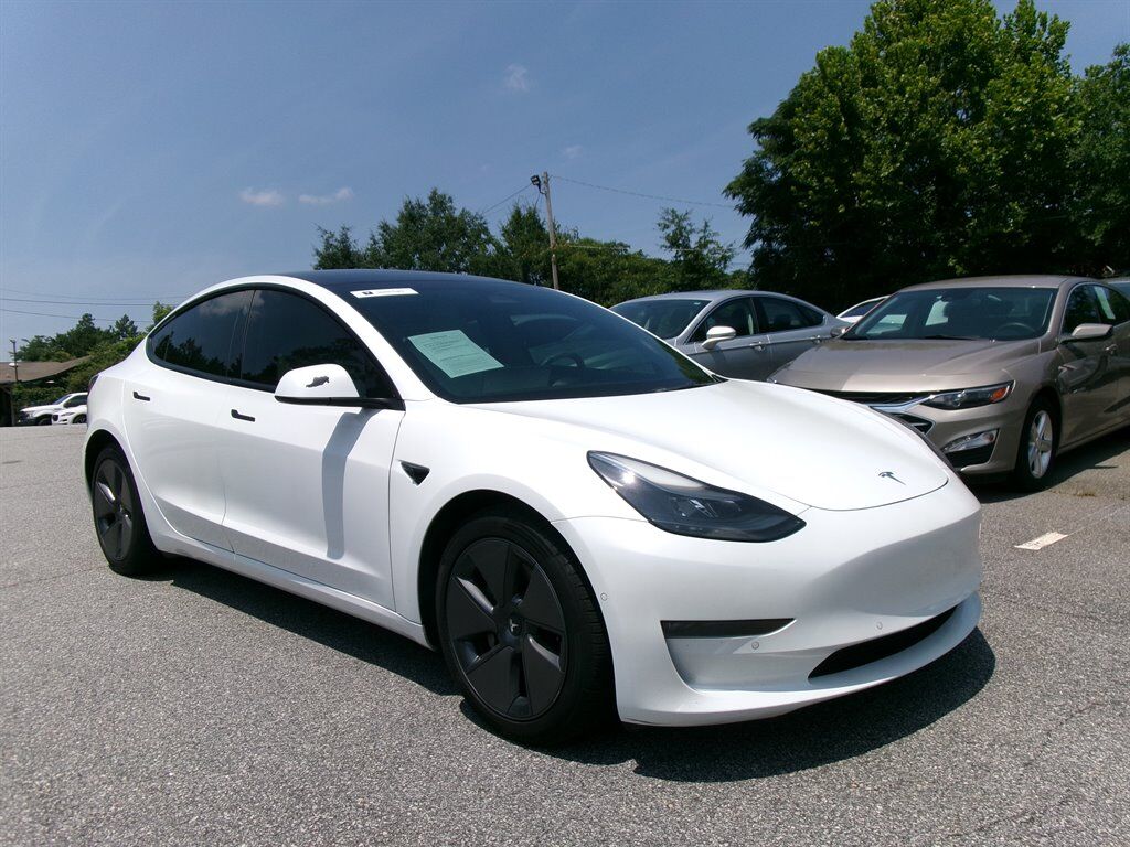 2022 TESLA Model 3
