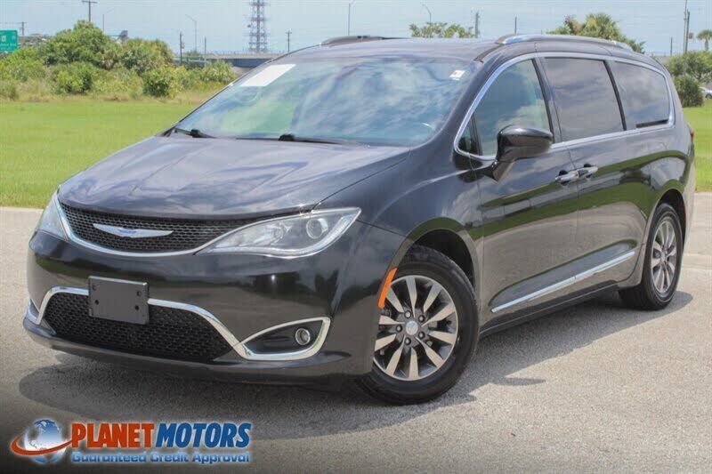 2019 CHRYSLER Pacifica