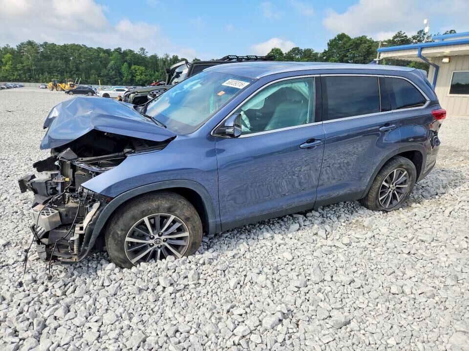 2019 TOYOTA Highlander