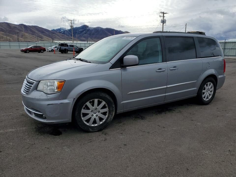 2016 CHRYSLER Town and Country