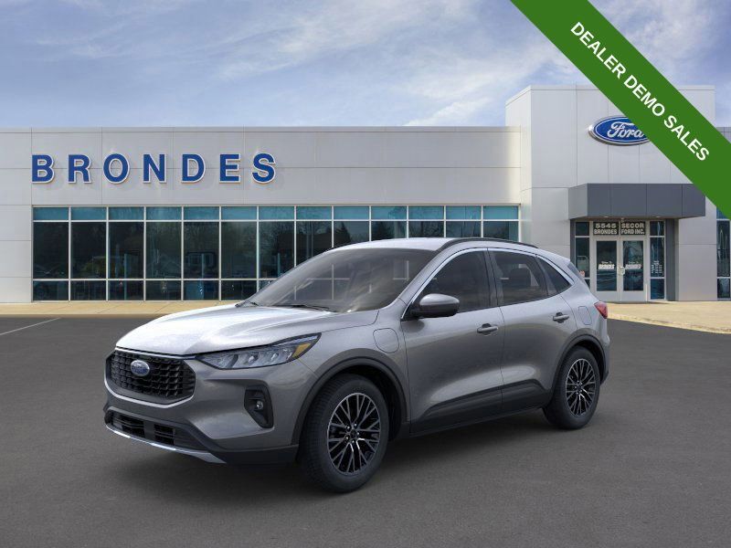 2024 FORD Escape