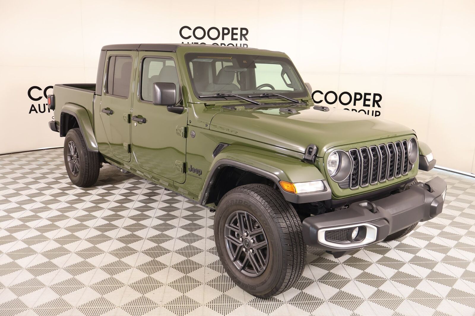 2024 JEEP Gladiator