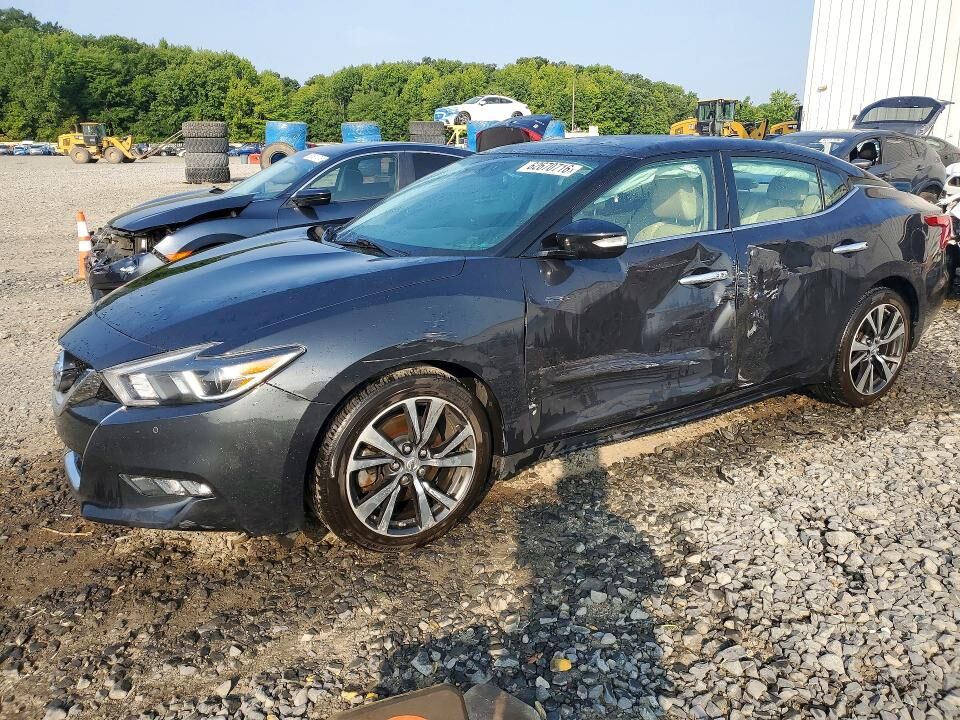 2017 NISSAN Maxima