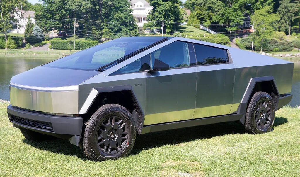 2024 TESLA Cybertruck