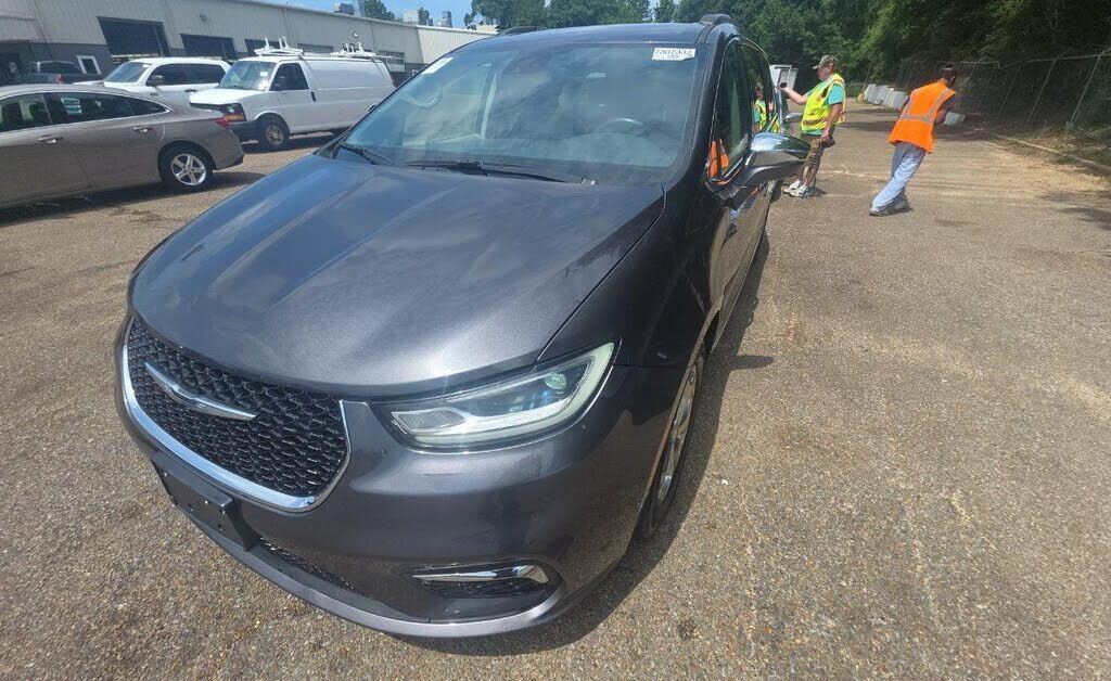 2022 CHRYSLER Pacifica