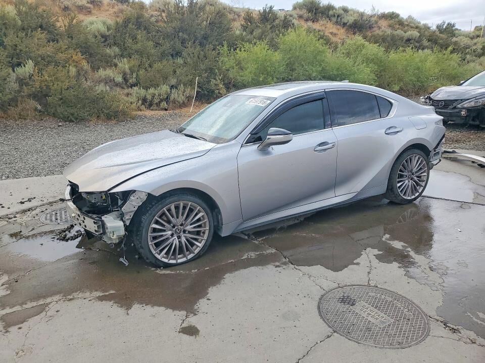 2023 LEXUS IS