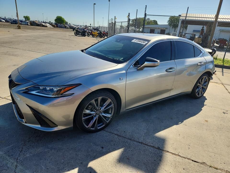 2019 LEXUS ES