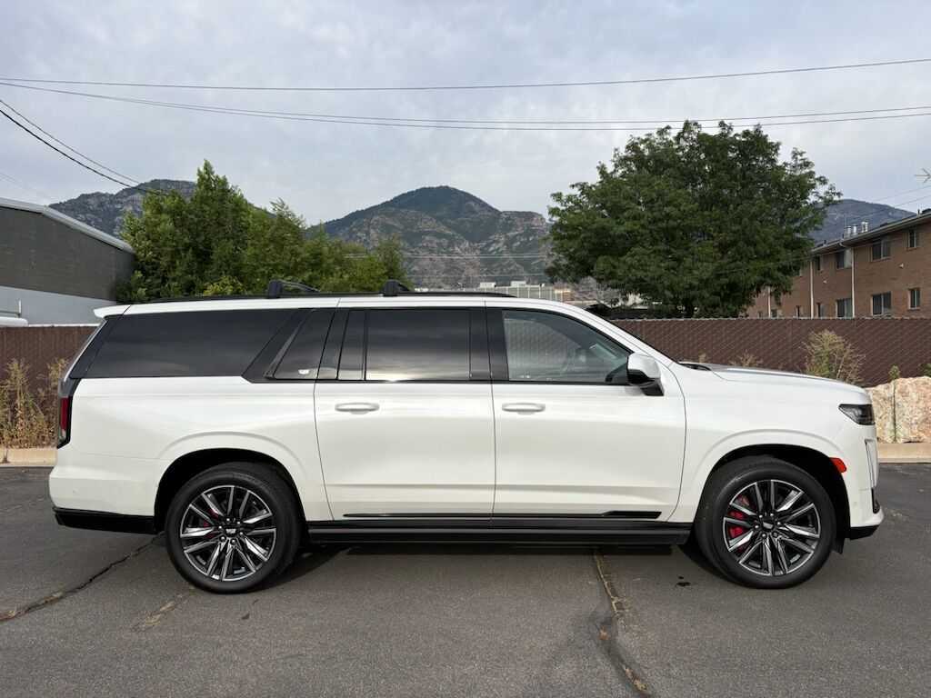 2022 CADILLAC Escalade ESV