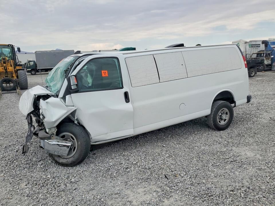 2017 CHEVROLET Express