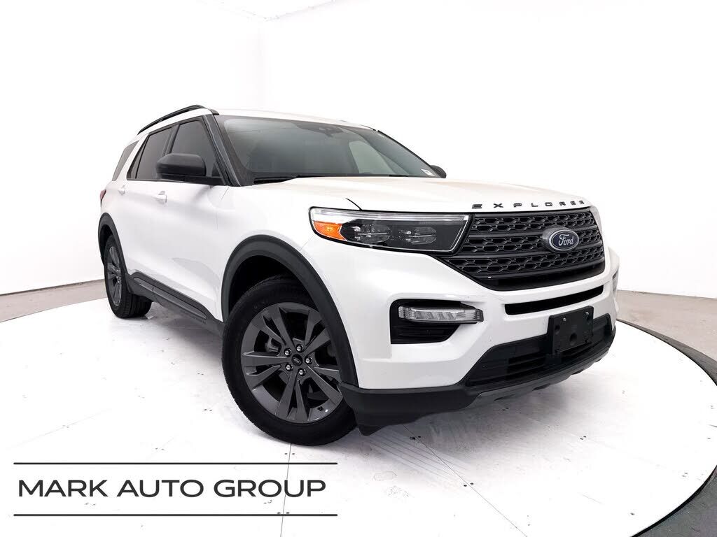 2021 FORD Explorer