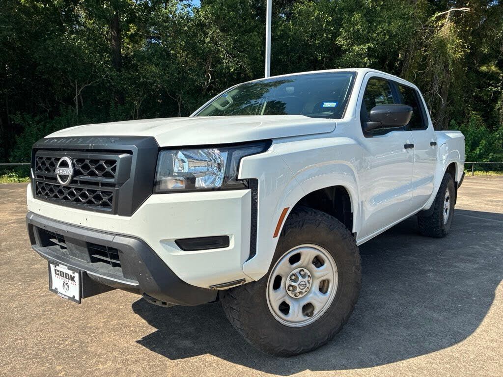 2022 NISSAN Frontier