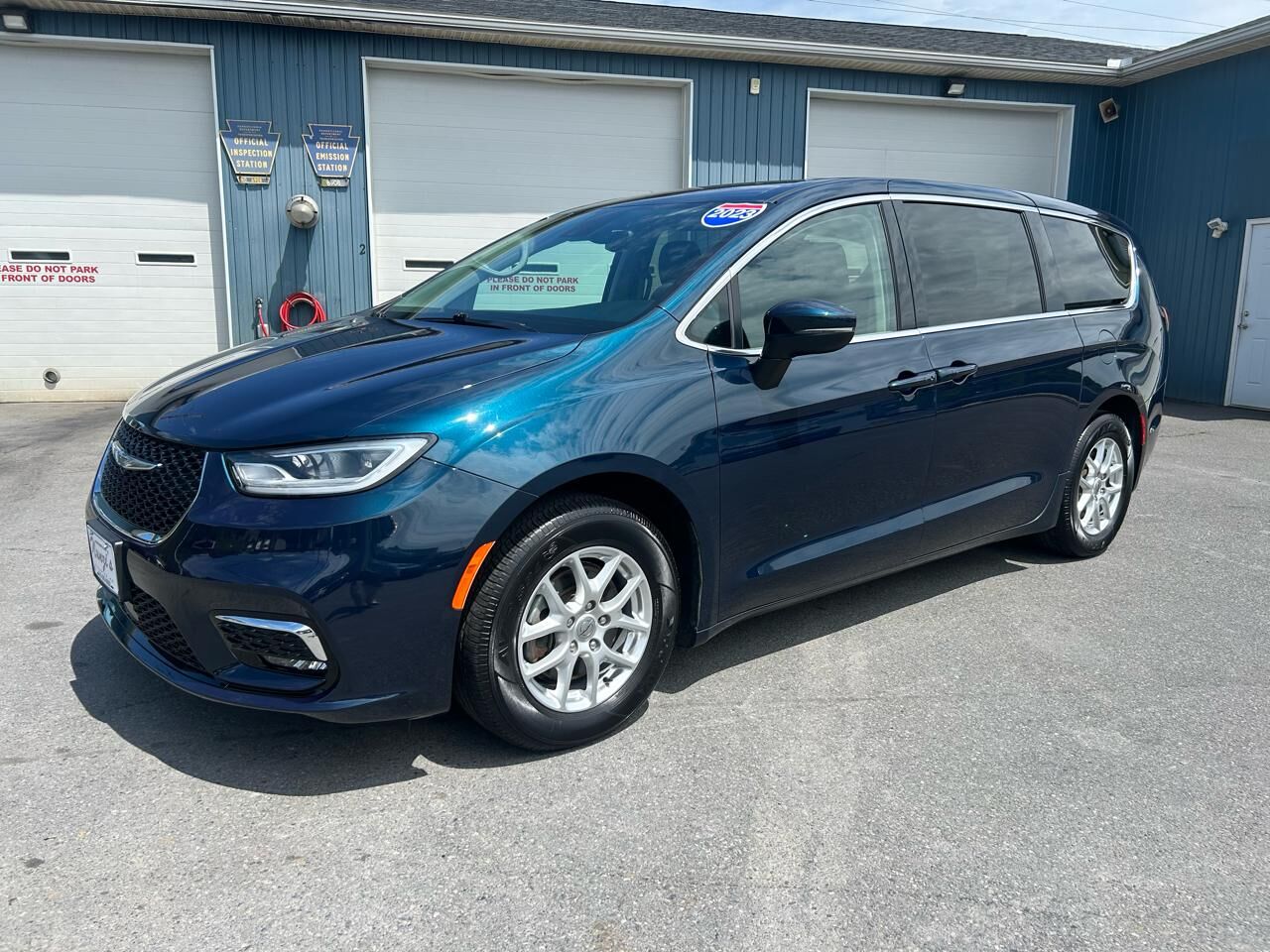 2023 CHRYSLER Pacifica