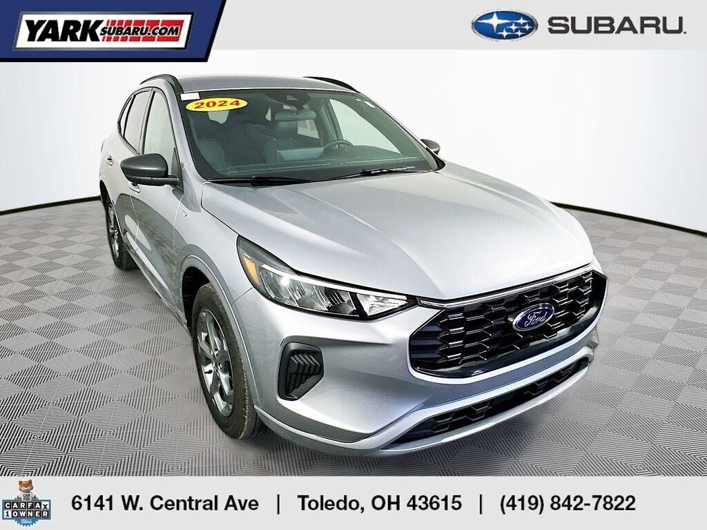 2024 FORD Escape