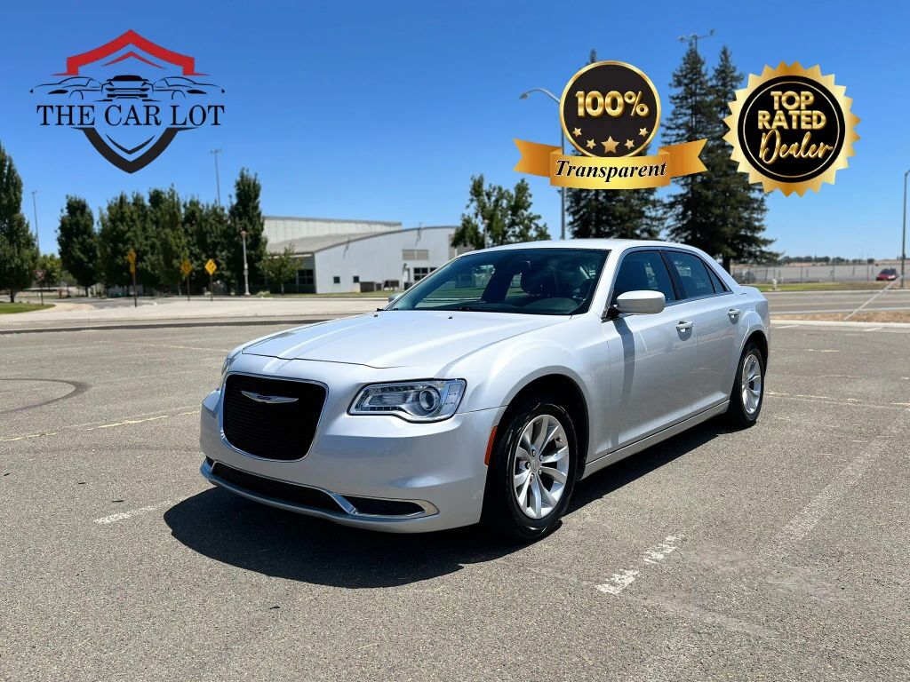 2019 CHRYSLER 300