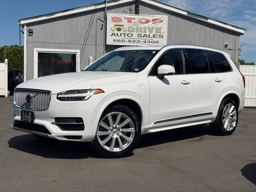 2017 VOLVO XC90