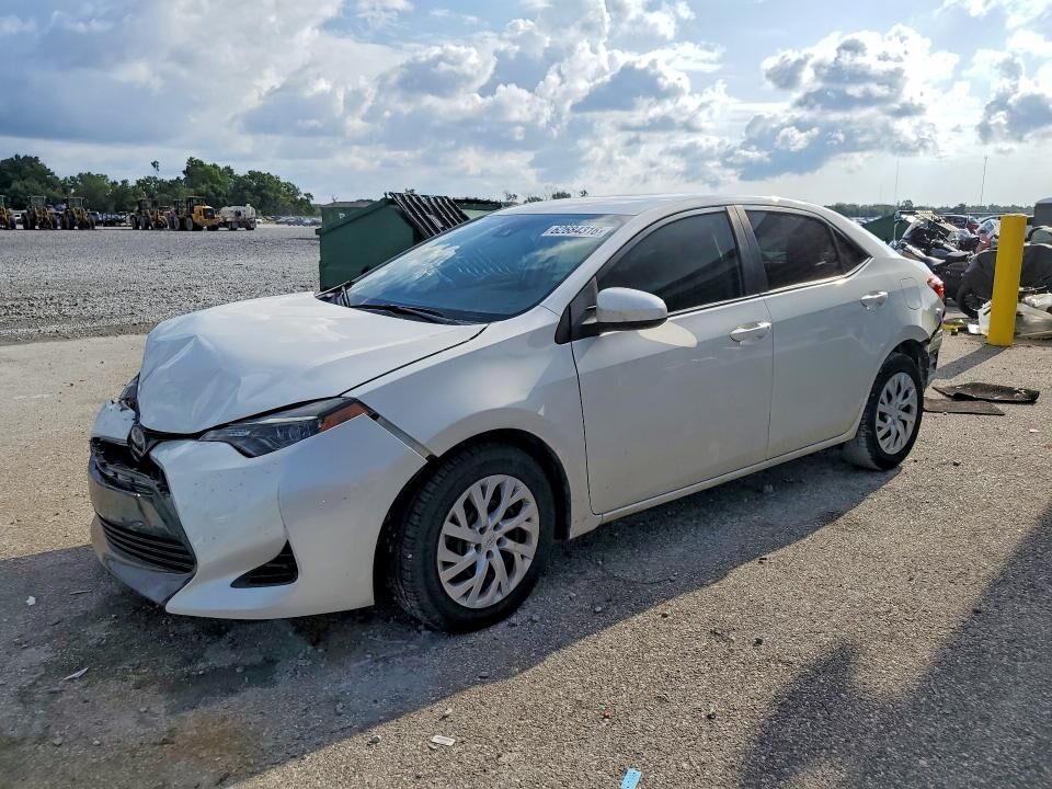2018 TOYOTA Corolla