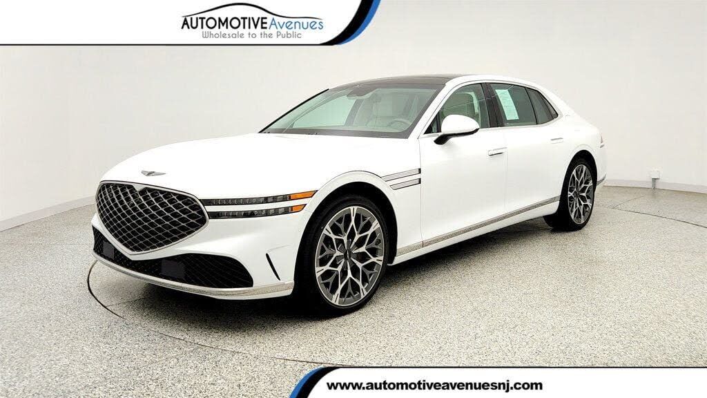 2023 GENESIS G90