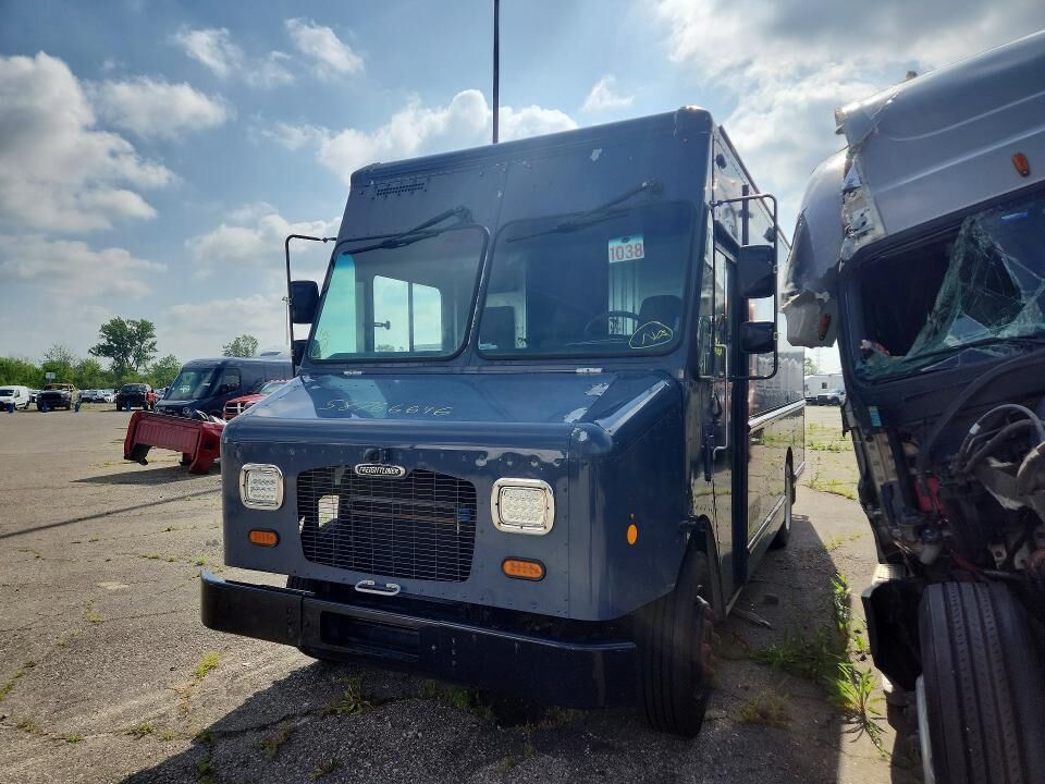 2020 FREIGHTLINER MT 45G Front Gasoline Engine Walk in Van Chassis
