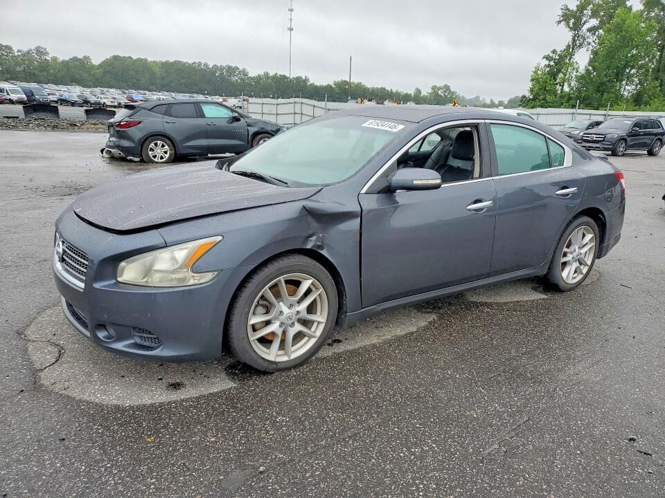2010 NISSAN Maxima