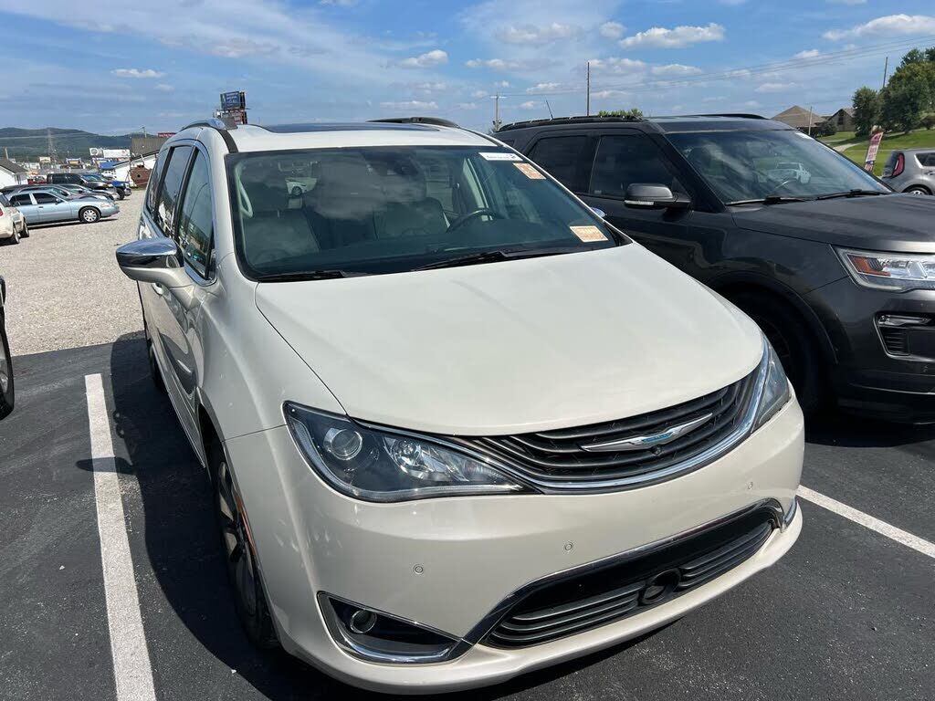 2017 CHRYSLER Pacifica