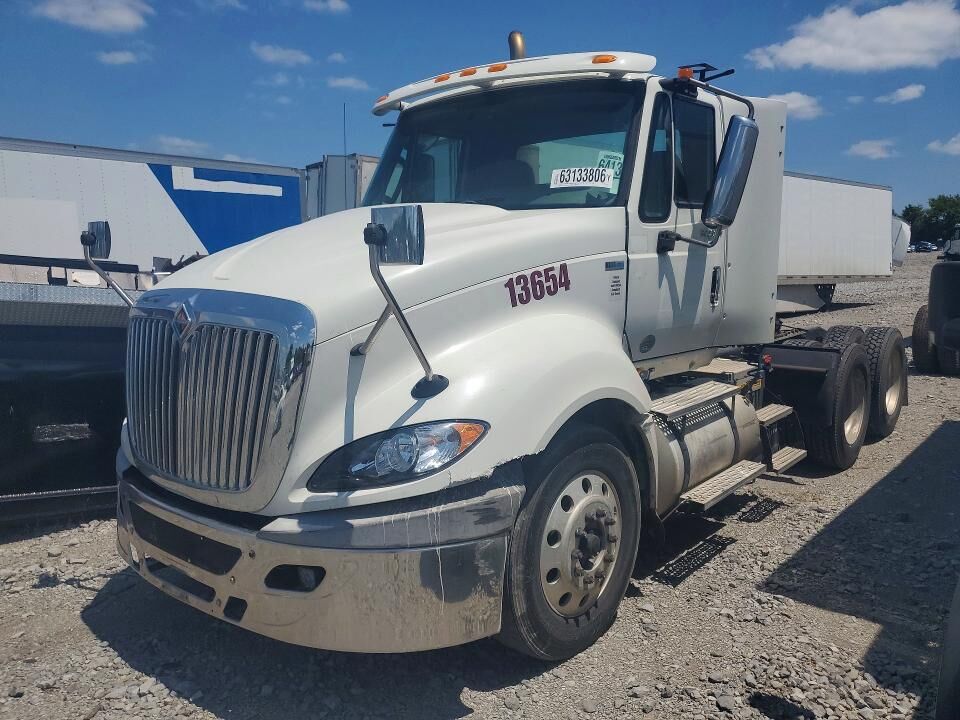 2012 INTERNATIONAL LF687