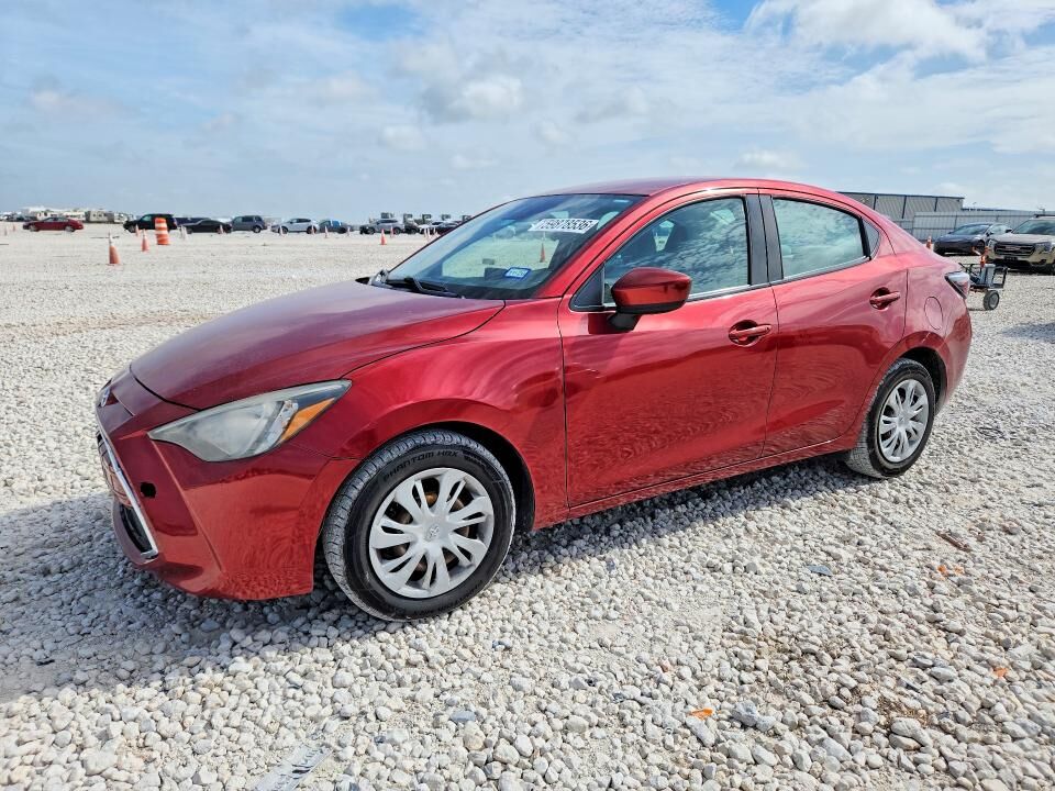 2019 TOYOTA Yaris