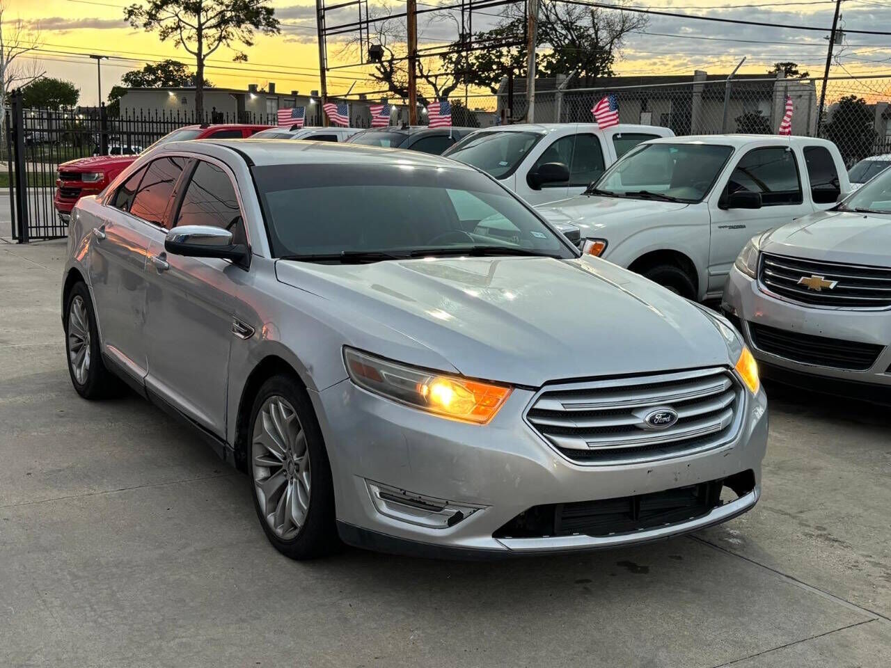 2014 FORD Taurus