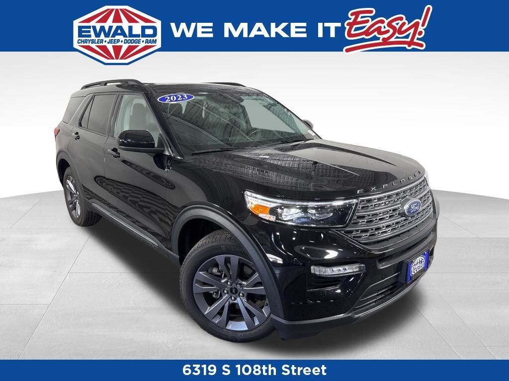 2023 FORD Explorer
