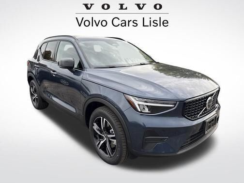 2026 VOLVO XC40