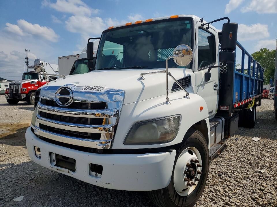 2018 HINO Conventional Type Truck