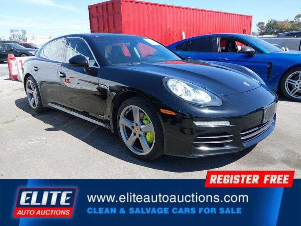 2015 PORSCHE Panamera