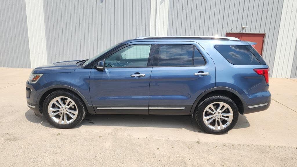 2018 FORD Explorer