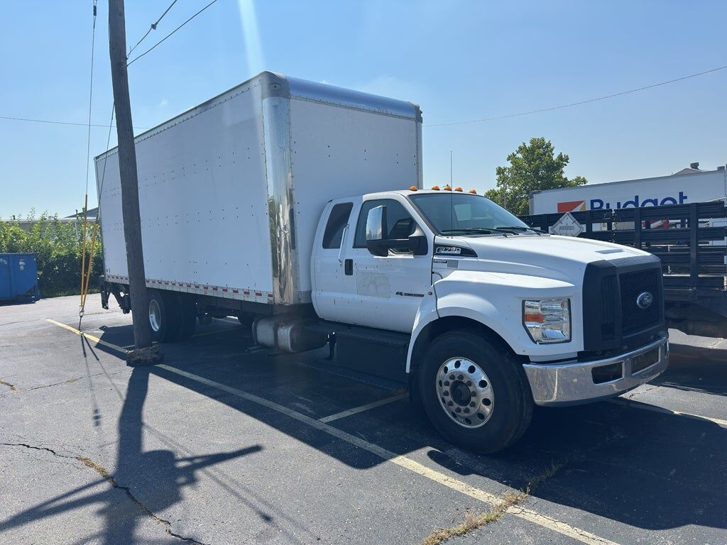 2016 FORD F-750
