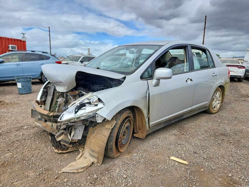 2011 NISSAN Versa