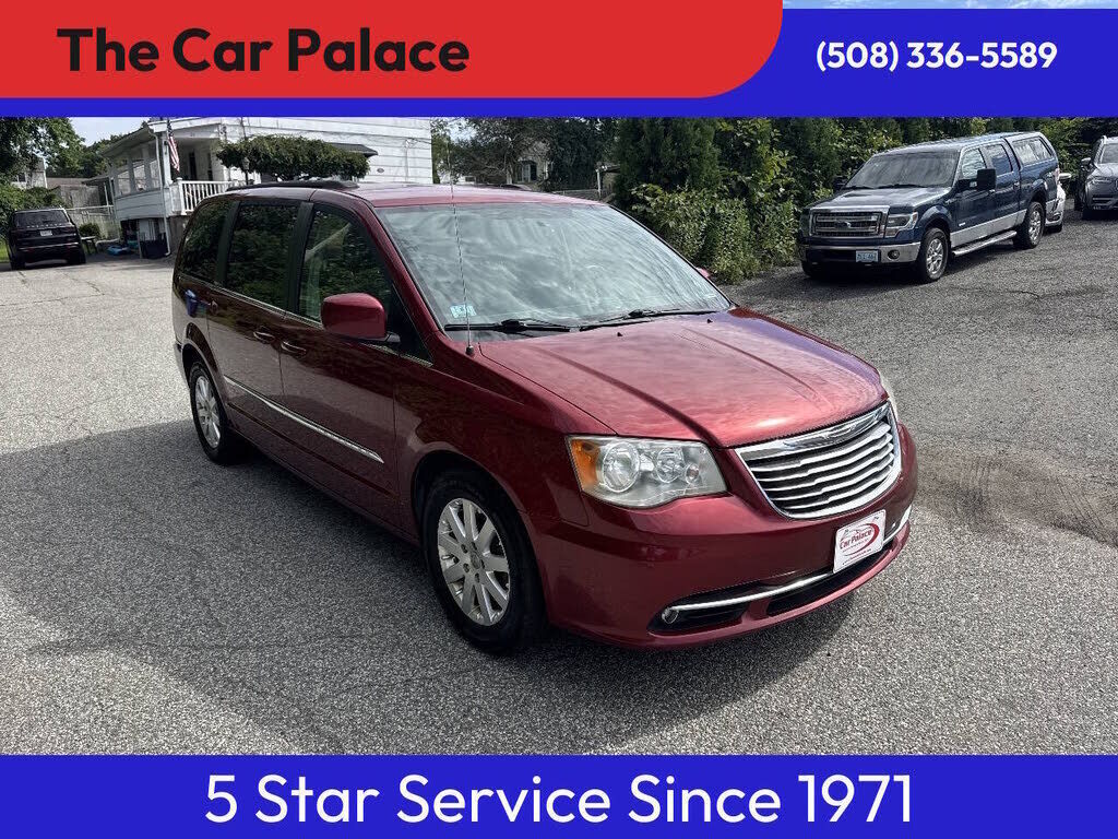 2013 CHRYSLER Town and Country
