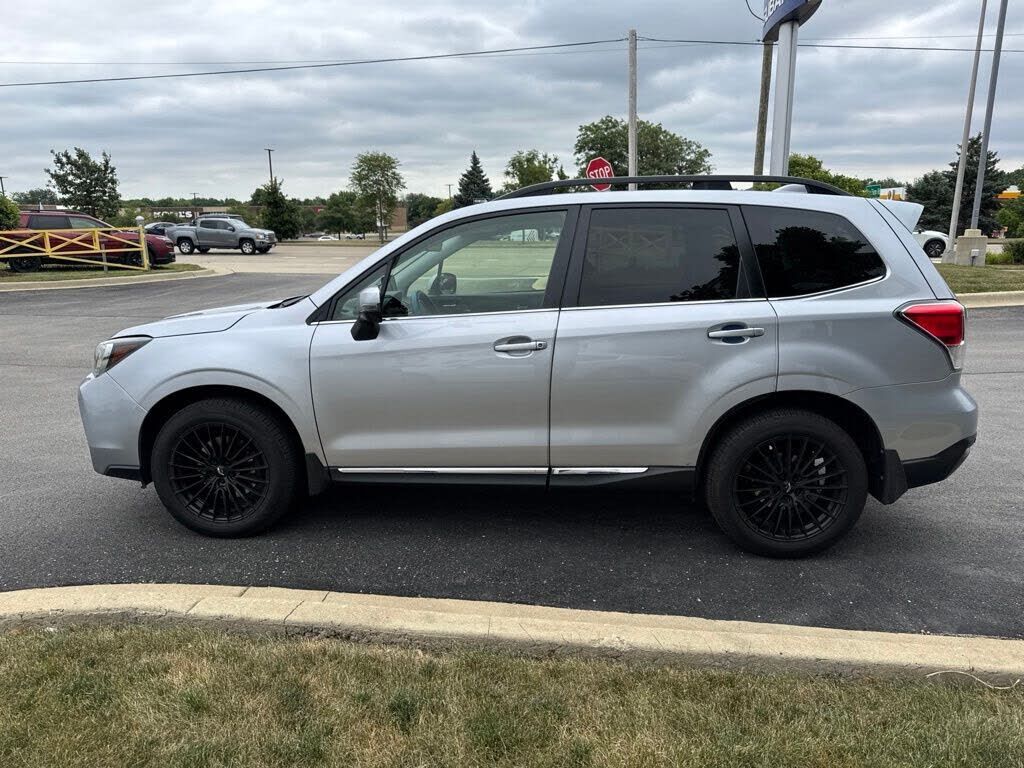 2017 SUBARU Forester