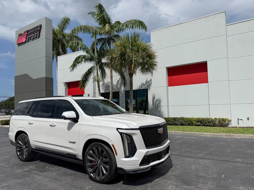 2025 CADILLAC Escalade